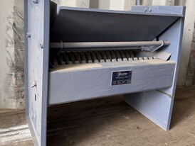 Gilson SP-2 Sample Splitter Gilson SP-2 Sample Splitter