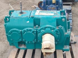 Hansen P4 QHPE2 Parallel Shaft Speed Reducer Hansen P4 QHPE2 Parallel Shaft Speed Reducer