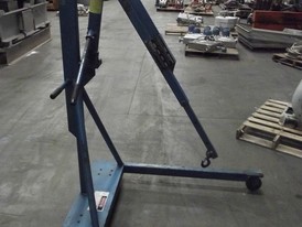 Ruger Hydraulic Portable Floor Crane