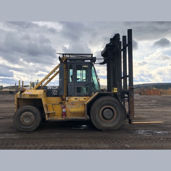 25,000 lbs. Forklift